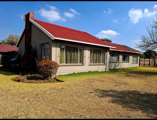 4 BEDROOM HOUSE FOR SALE IN DAL FOUCHE